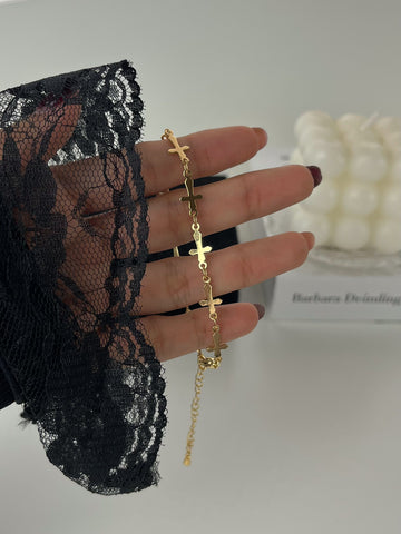 CRUCES